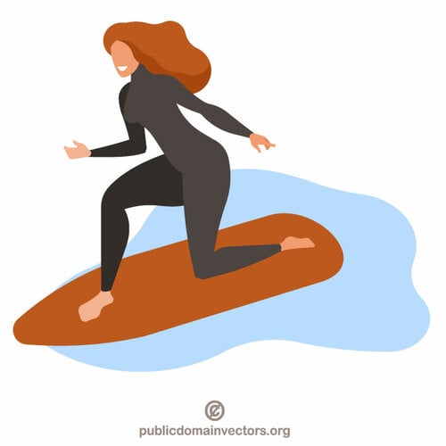 Vrouw die de golven surft