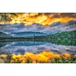 Prismatique vue du lever du soleil du lac