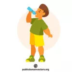Pojke som dricker kallt vatten