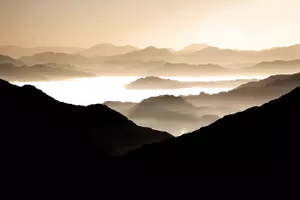 Misty valley vektor silhuett