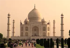 Taj Mahal i fyrfärg vektorbild