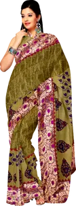 Mujer en imagen de sari